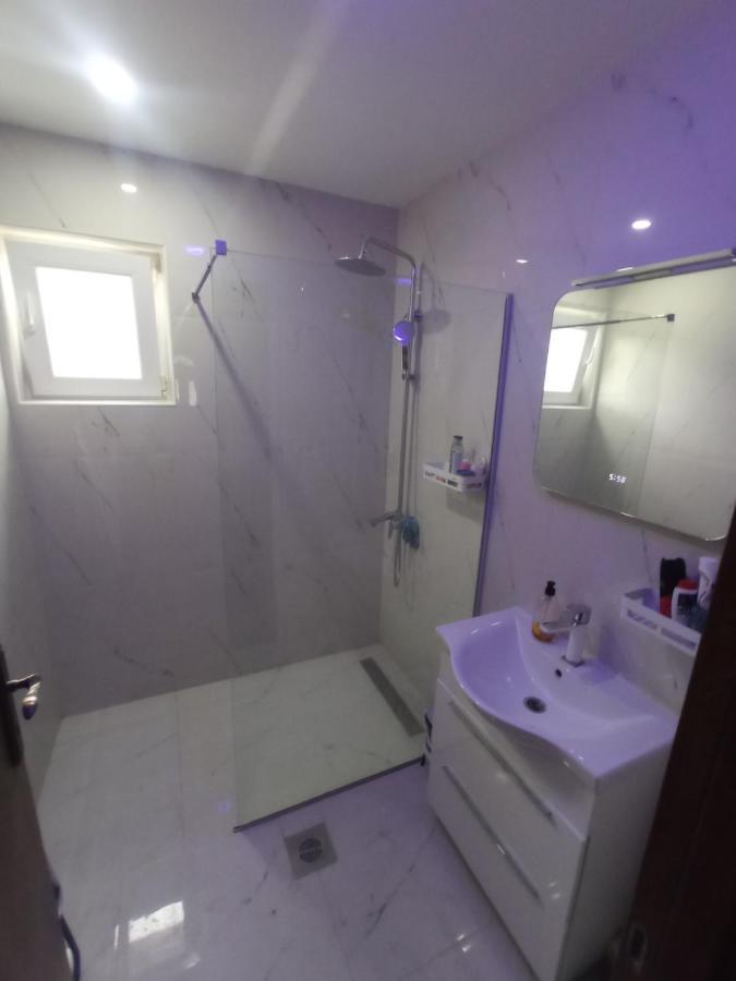 הוילה הרצג-נובי House With Pool - Mitrovic מראה חיצוני תמונה