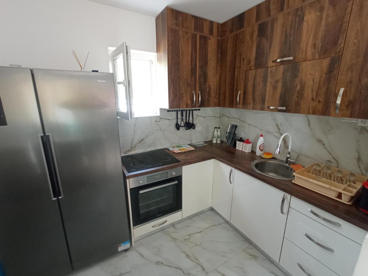 הוילה הרצג-נובי House With Pool - Mitrovic מראה חיצוני תמונה